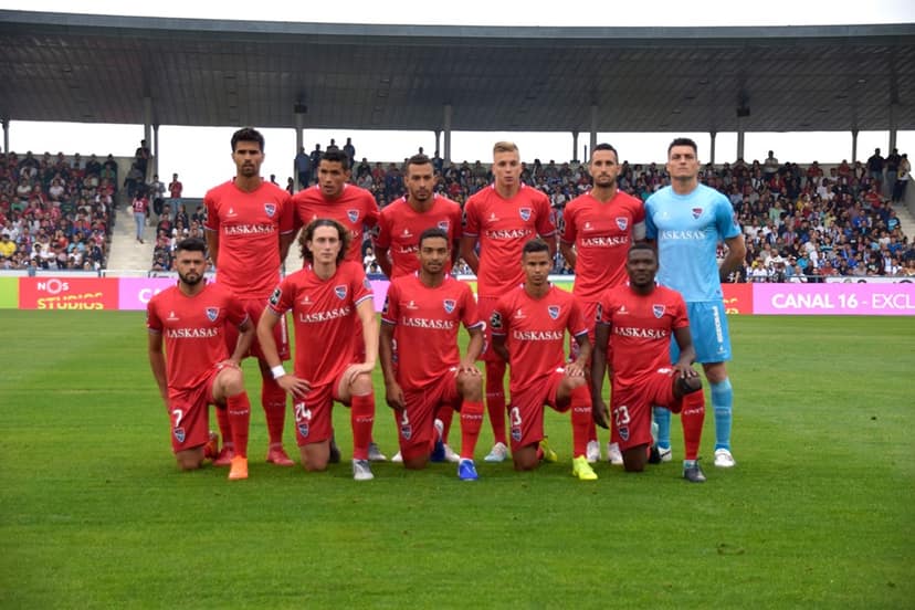 FC Porto besiegt Gil Vicente in Überzahl